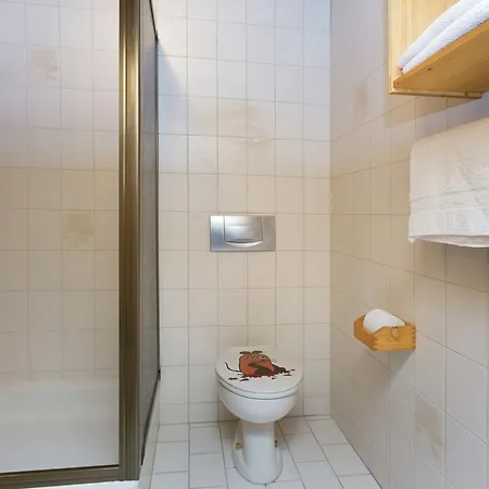 Schmitt Apartment *
